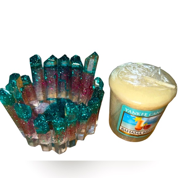 Handmade, homemade, customized resin t light candle holder. - Picture 2 of 2